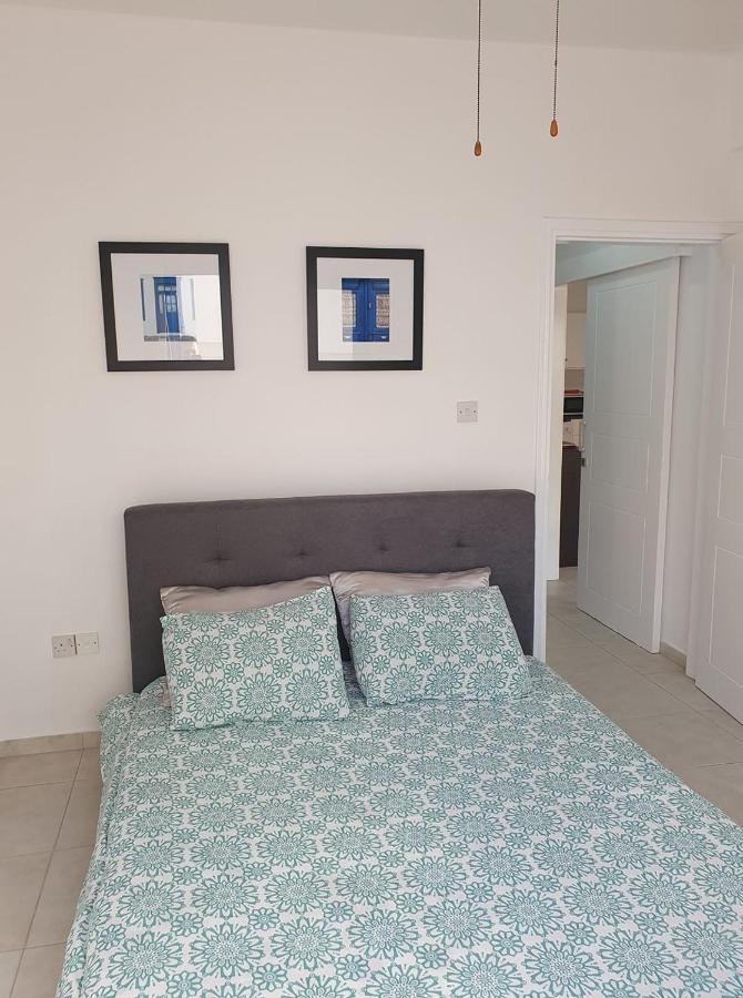 Appartamento Central Gem - 10 Min Walk To The Sea, Harbor And Mall Paphos Esterno foto