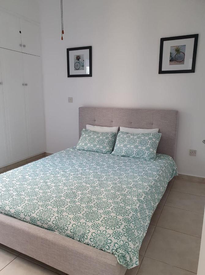 Appartamento Central Gem - 10 Min Walk To The Sea, Harbor And Mall Paphos Esterno foto