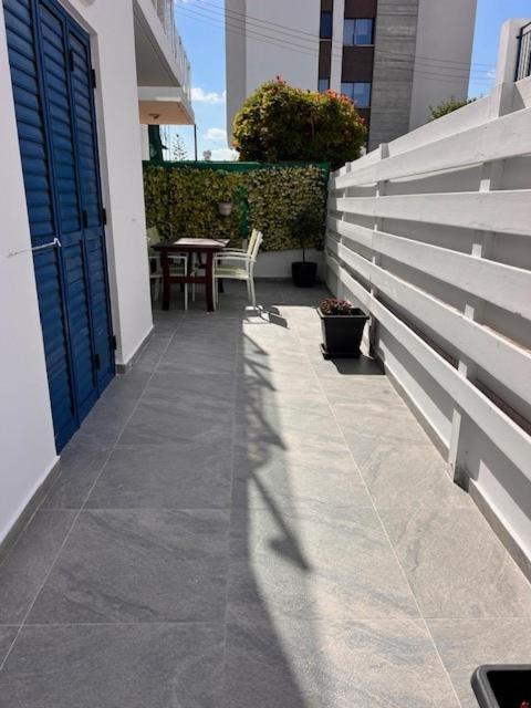 Appartamento Central Gem - 10 Min Walk To The Sea, Harbor And Mall Paphos Esterno foto